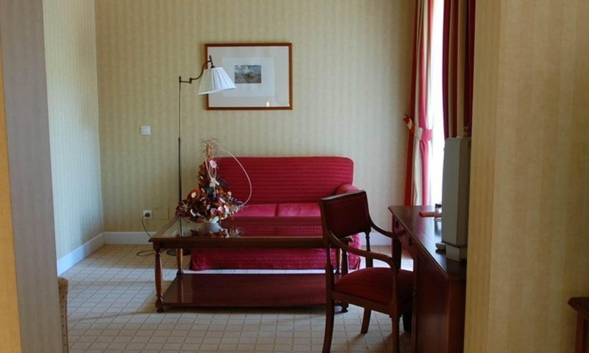 קובאדונגה Arcea Gran Hotel Pelayo מראה חיצוני תמונה