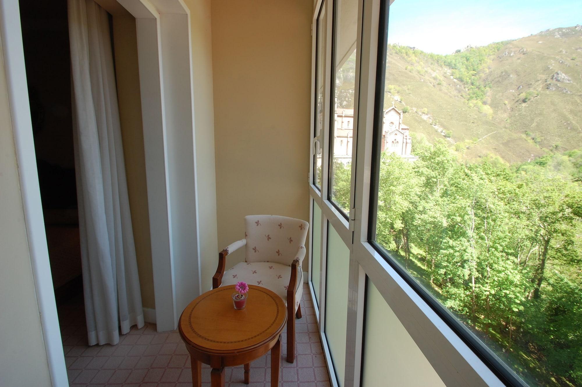 קובאדונגה Arcea Gran Hotel Pelayo מראה חיצוני תמונה